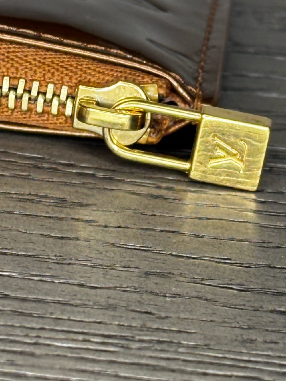 Louis Vuitton Vernis Pochette Cles Bronze Key Pouch Coin Card Holder w/ Box - Picture 6 of 12
